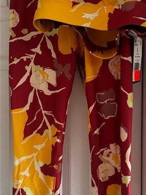 Two piece Set Reebok Multi-Color Floral Training Leggings & Crop Top